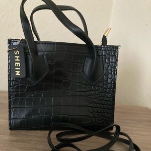 Snakeskin Shein Handbag with strap